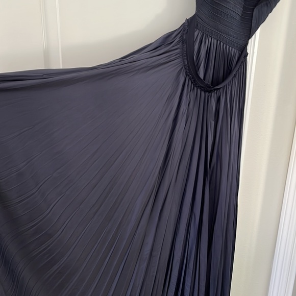 A.L.C. Pleated Olivia Gown navy XS - Picture 9 of 9